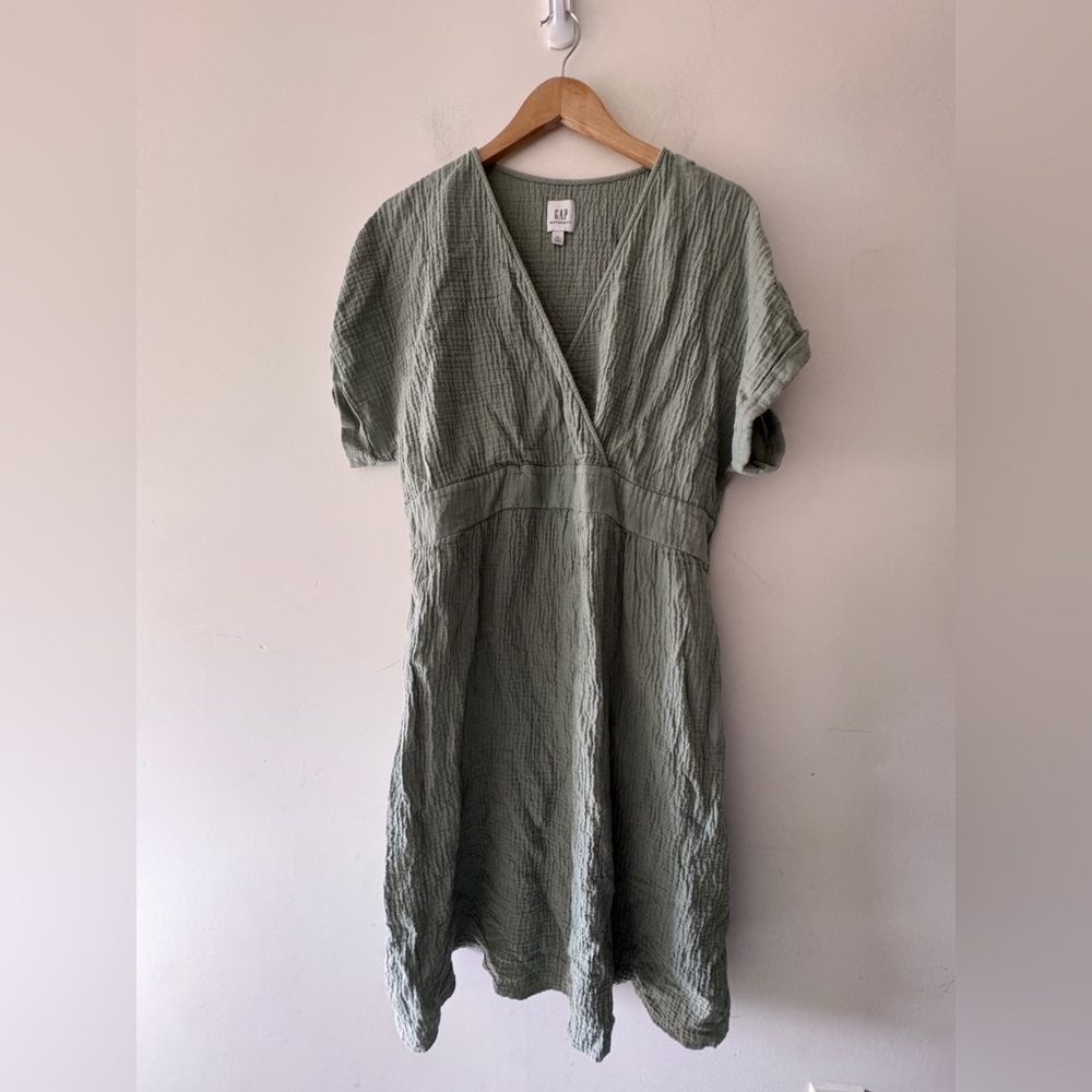 GAP Sage Green Maternity Crinkle‎ Gauze Wrap Dress